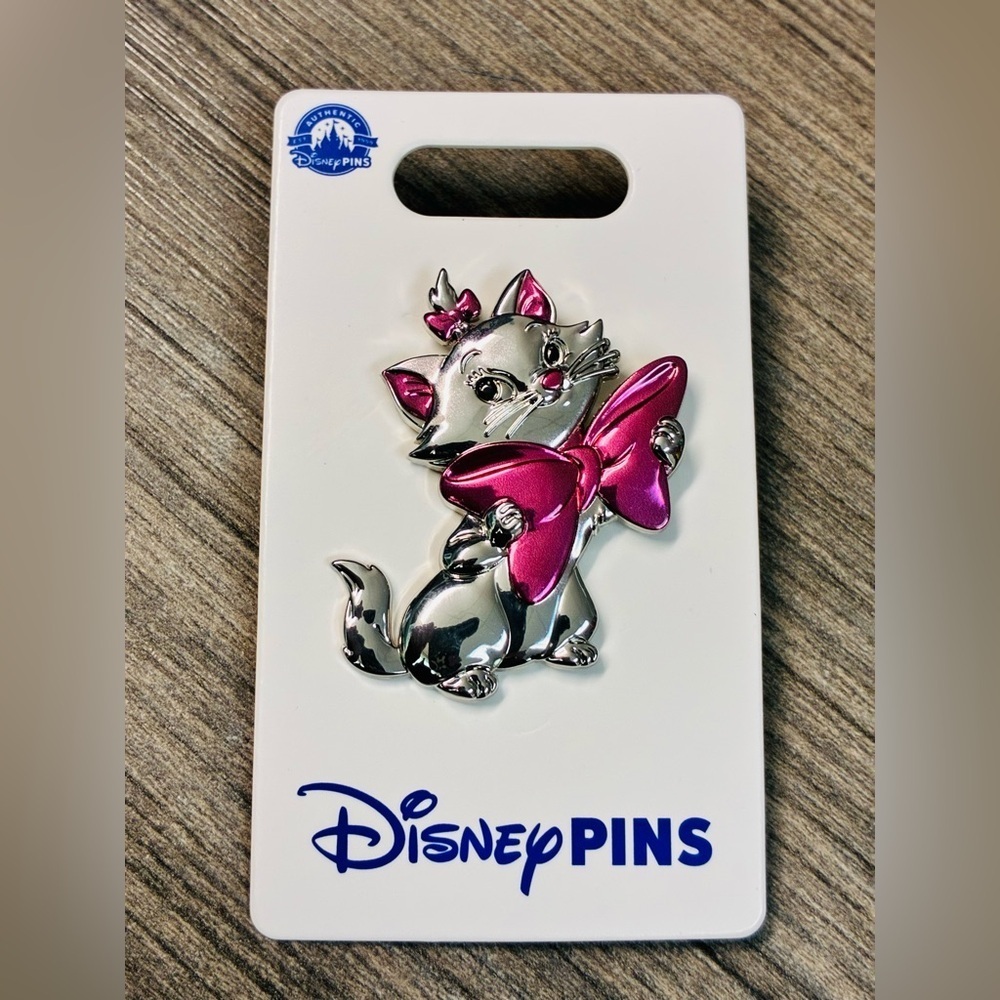 Disney Parks 3D Marie from the Aristocats  Shiny Pin